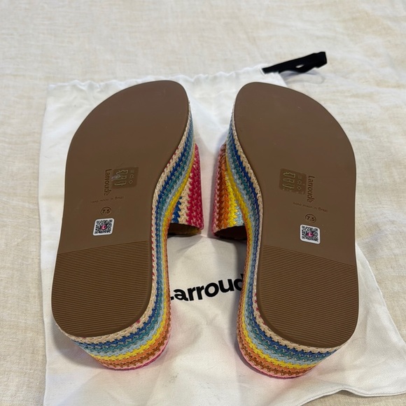Larroude Platform Sandals Vibrant Summer Style - Picture 3 of 4